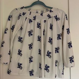 a white blouse/shirt